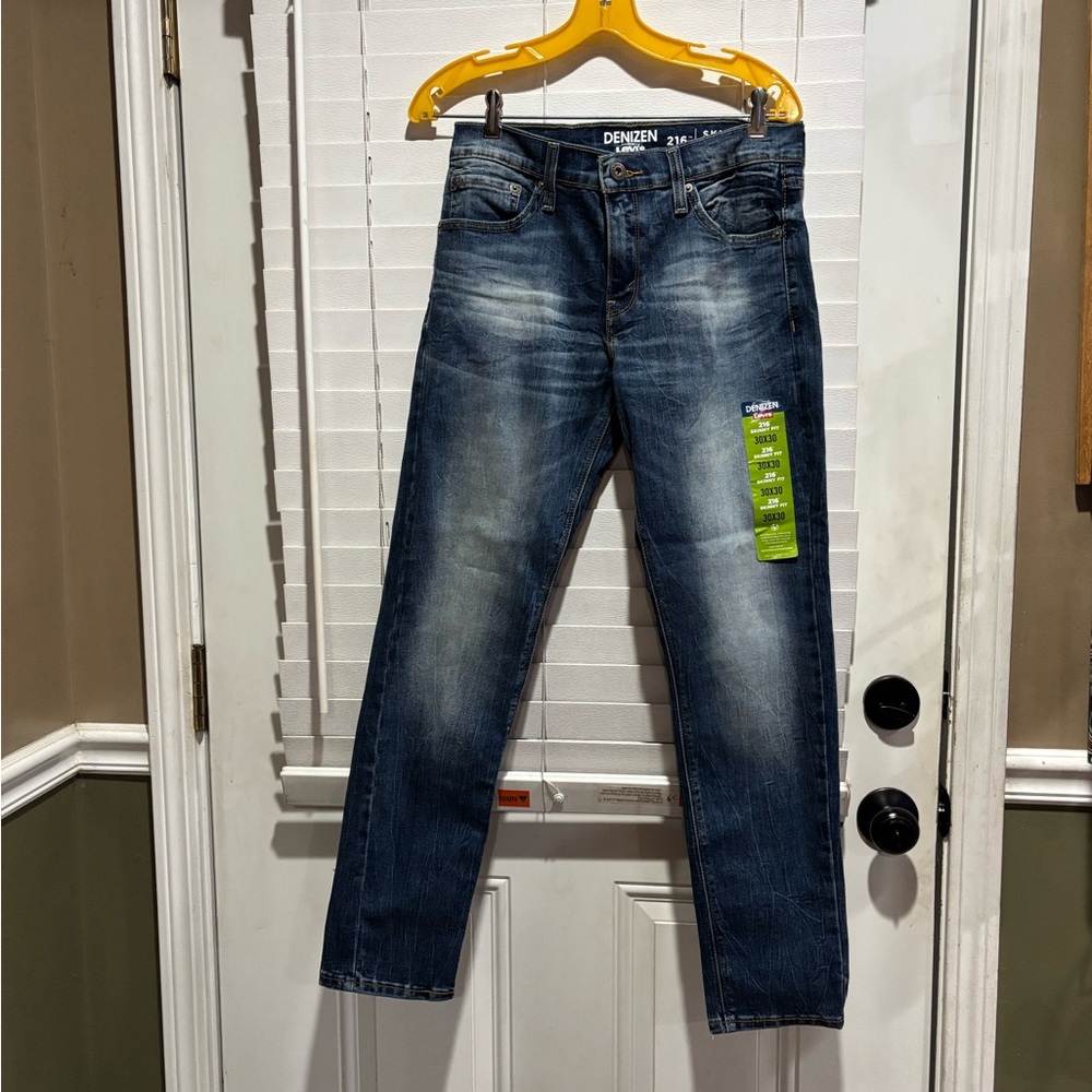 Denizen from Levi's Blue Straight Skinny Fit Jeans Classic Style